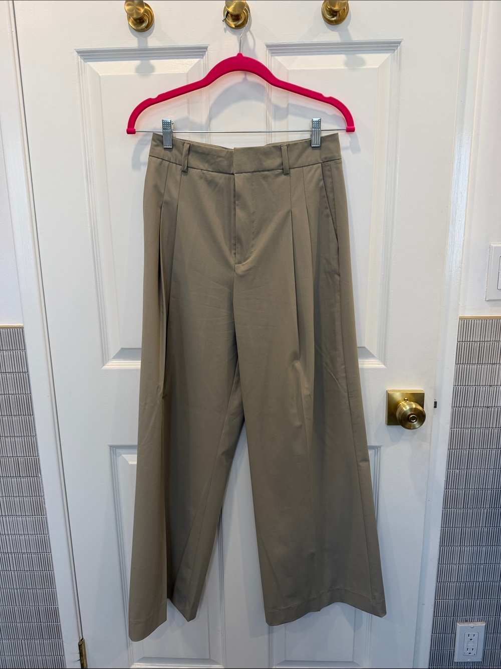 Zara Wide-Leg Pleated Trousers in Khaki, Size XS
